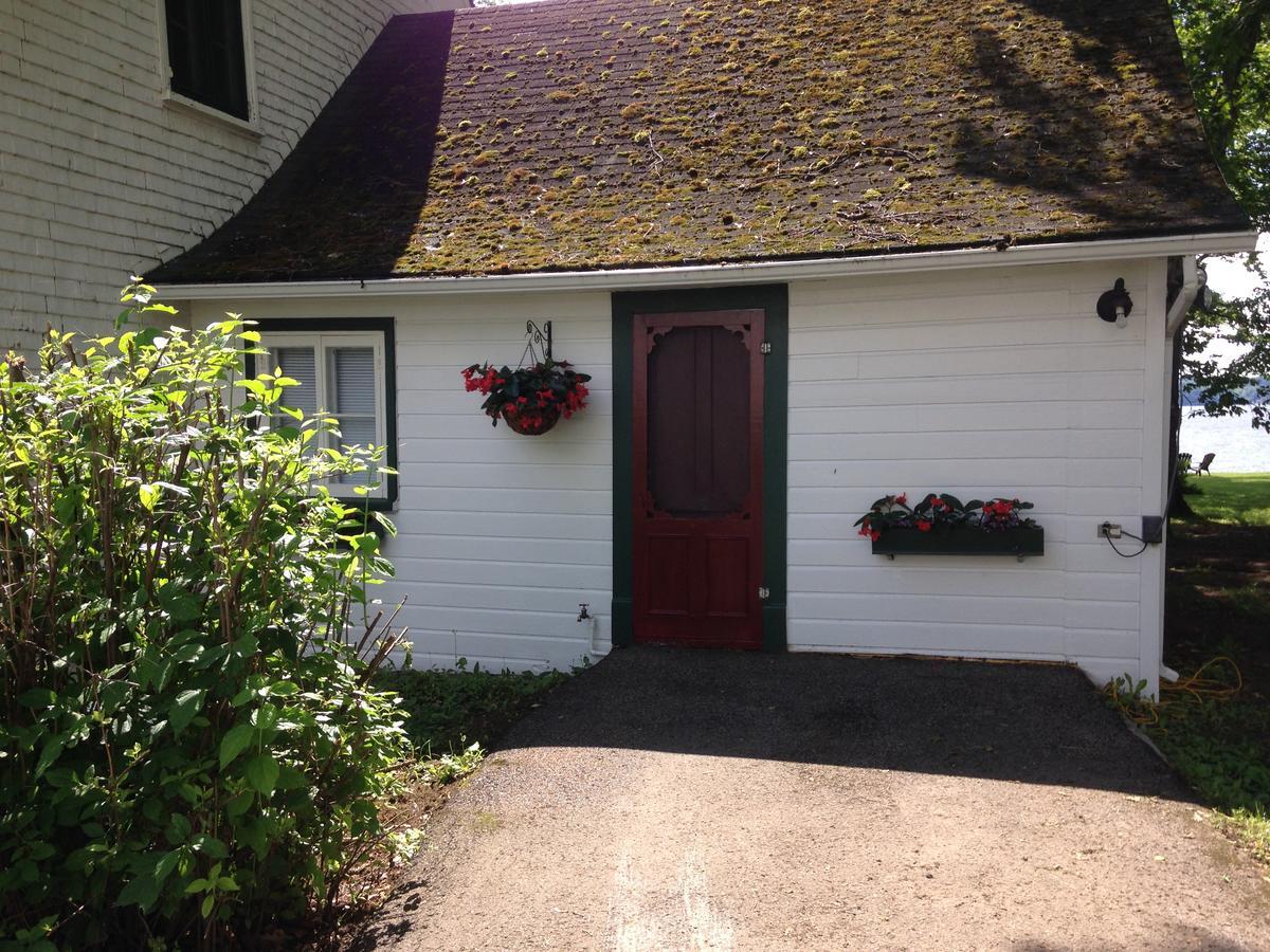 Auberge Les Blancs Moutons Saint-Laurent-de-l'ile d'Orleans Zewnętrze zdjęcie